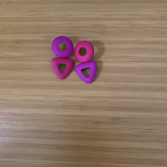 Fuscia & Magenta Geometric Earrings - Picture 1 of 2